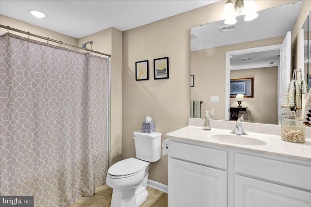 459 VALOR DR, Lititz, PA 17543