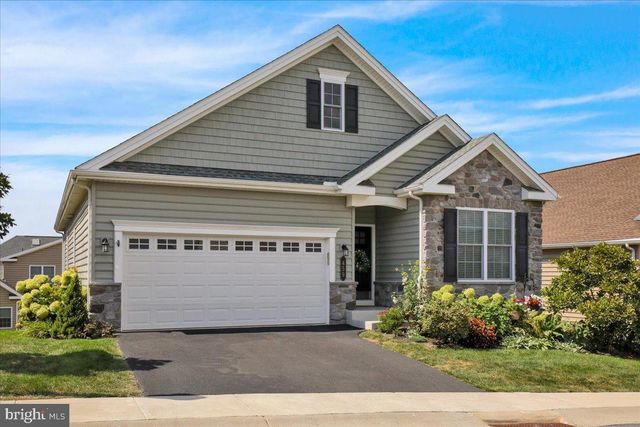 459 VALOR DR, Lititz, PA 17543