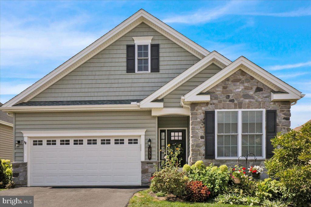 459 VALOR DR, Lititz, PA 17543