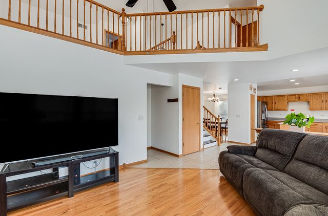 1544 Suncrest Lane, Bolingbrook, IL 60490