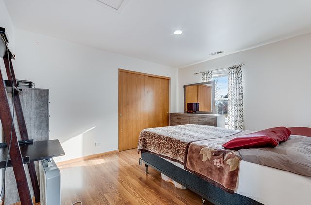 1544 Suncrest Lane, Bolingbrook, IL 60490