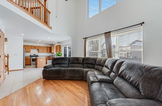 1544 Suncrest Lane, Bolingbrook, IL 60490