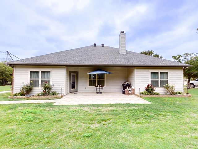 3904 Laramie Trail, Granbury, TX 76048