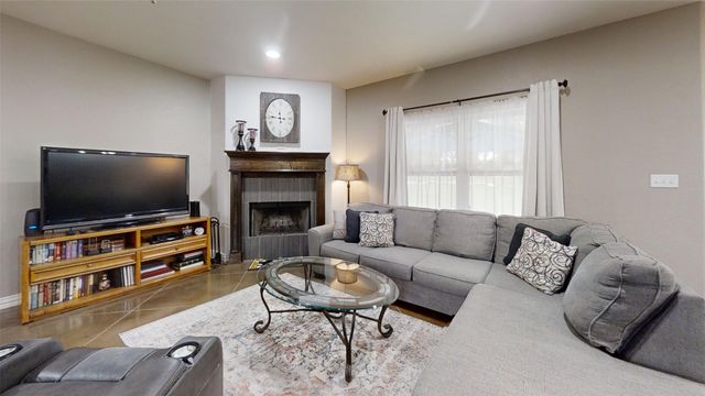 3904 Laramie Trail, Granbury, TX 76048