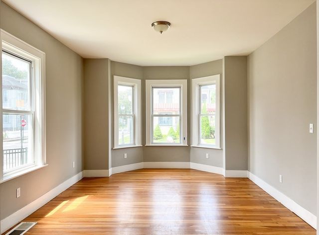 642 Moody St 1, Waltham, MA 02453