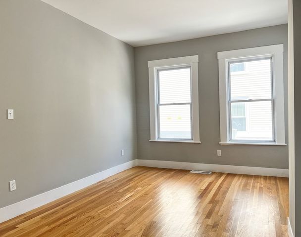 642 Moody St 1, Waltham, MA 02453