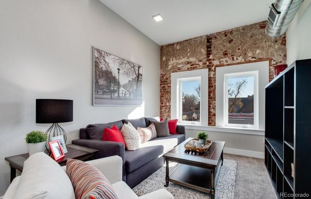 300 S Logan Street 211, Denver, CO 80209