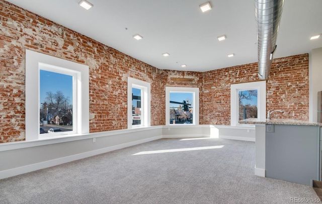 300 S Logan Street 211, Denver, CO 80209