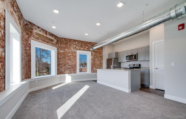 300 S Logan Street 211, Denver, CO 80209