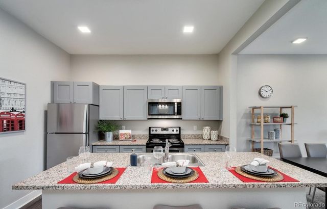 300 S Logan Street 211, Denver, CO 80209