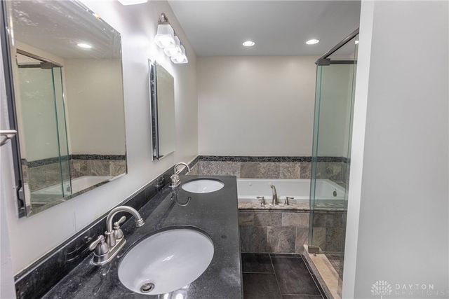 415 Hyde Park Drive, Hamilton, OH 45013