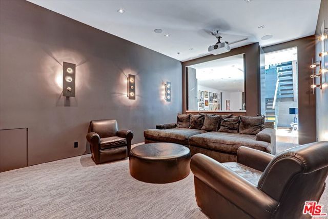 1049 Loma Vista Drive, Beverly Hills, CA 90210