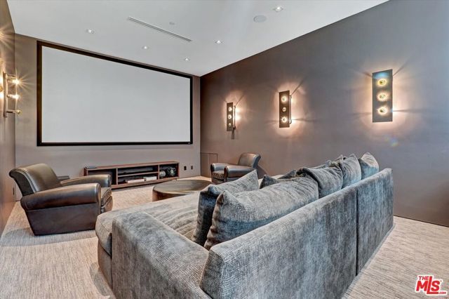 1049 Loma Vista Drive, Beverly Hills, CA 90210