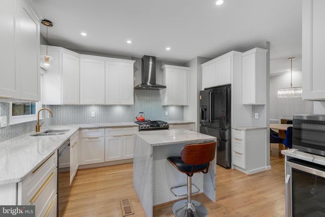 1507-D N COLONIAL TER, Arlington, VA 22209