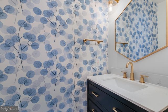 1507-D N COLONIAL TER, Arlington, VA 22209