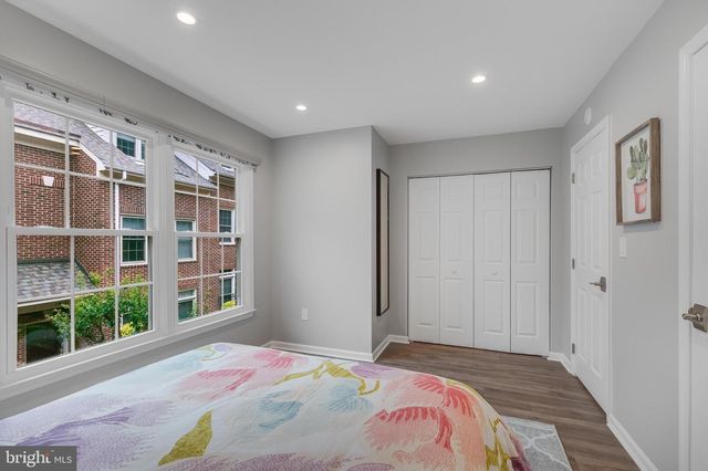 1507-D N COLONIAL TER, Arlington, VA 22209