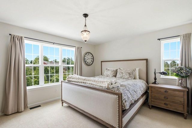 S89W13007 Bonningale COURT, Muskego, WI 53150