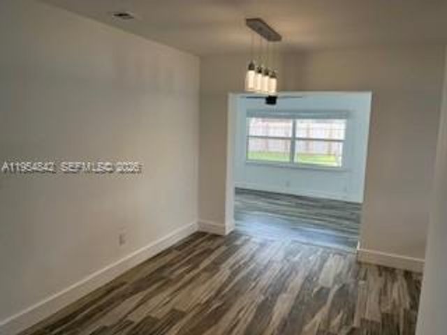 240 N 70th Way, Hollywood, FL 33024