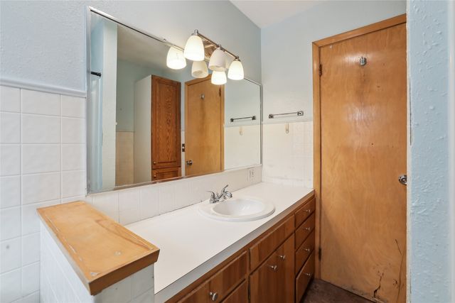 902 Rapids Street, Adel, IA 50003