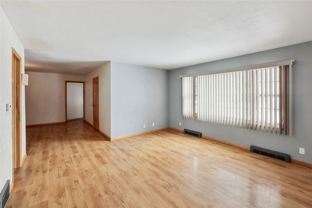 902 Rapids Street, Adel, IA 50003