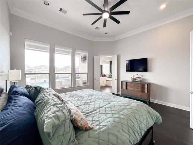 631 Appia Drive, Kemah, TX 77565