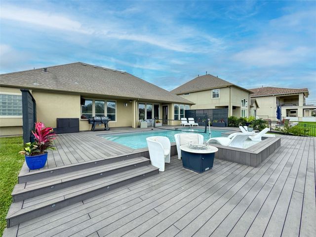 631 Appia Drive, Kemah, TX 77565