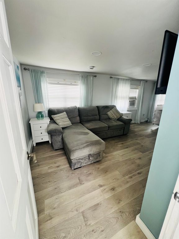 Image 20 of property listing at 24 Wall Street, Hampton, NH 03842