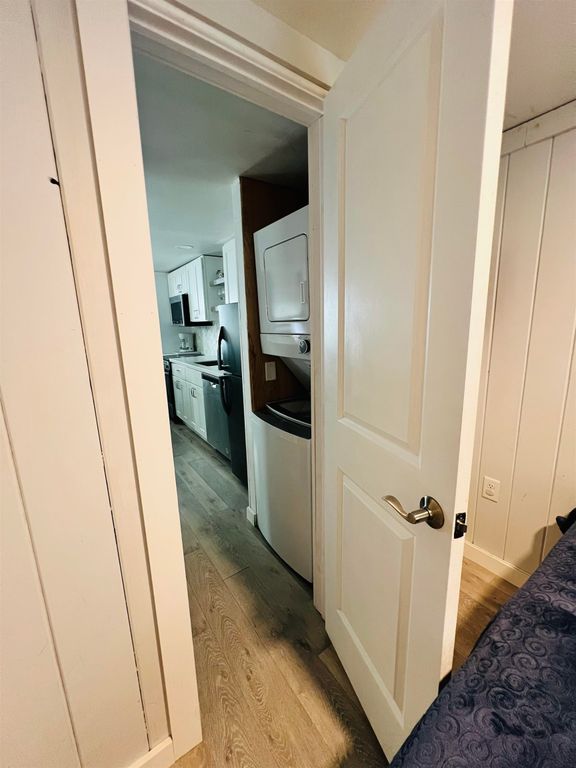 Image 25 of property listing at 24 Wall Street, Hampton, NH 03842