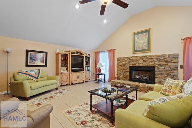 10 Pinetree Road, Midway, GA 31320