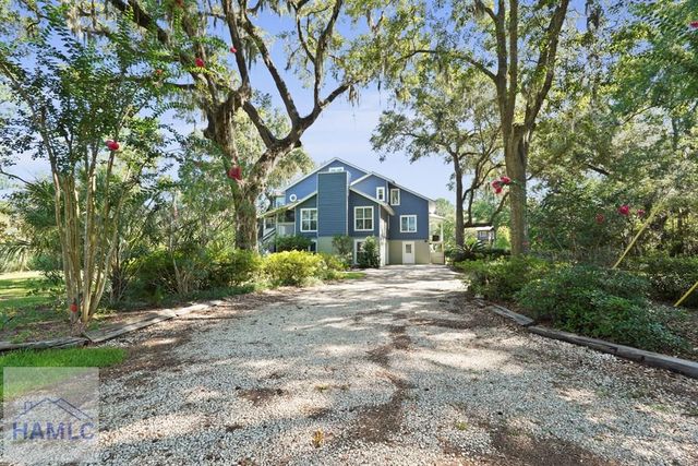 10 Pinetree Road, Midway, GA 31320