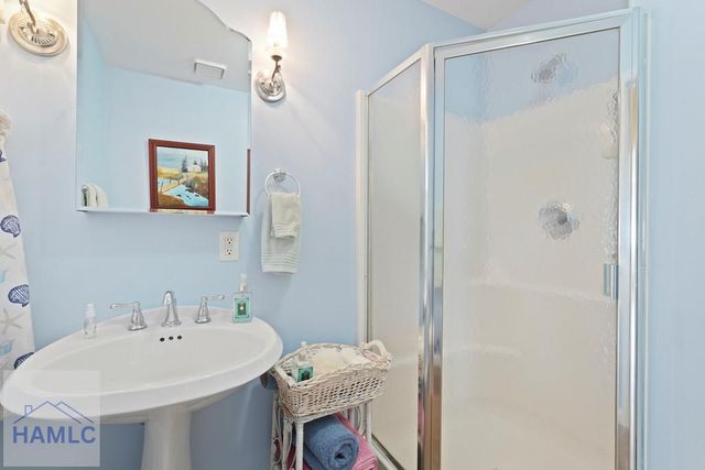 10 Pinetree Road, Midway, GA 31320