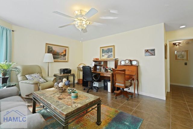 10 Pinetree Road, Midway, GA 31320