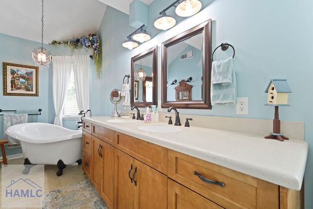 10 Pinetree Road, Midway, GA 31320