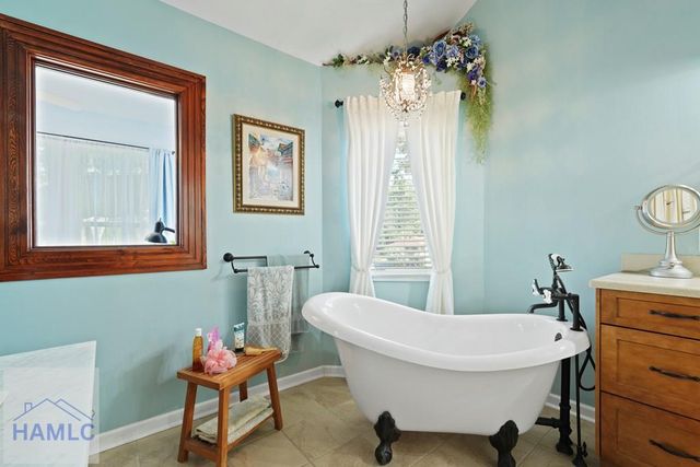 10 Pinetree Road, Midway, GA 31320