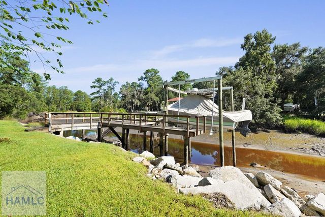 10 Pinetree Road, Midway, GA 31320