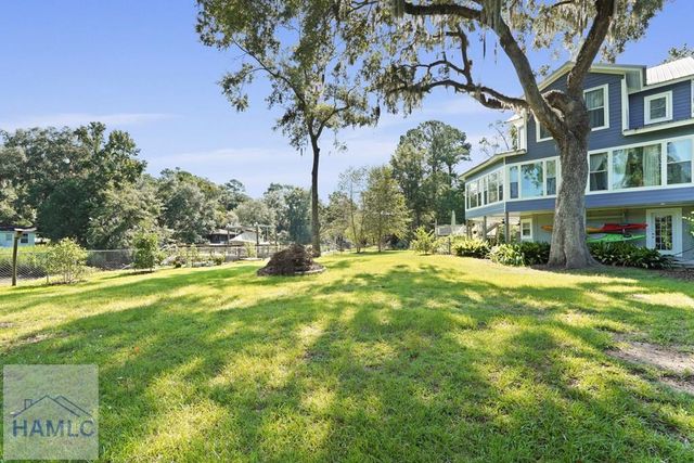 10 Pinetree Road, Midway, GA 31320