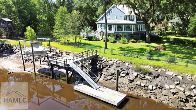 10 Pinetree Road, Midway, GA 31320