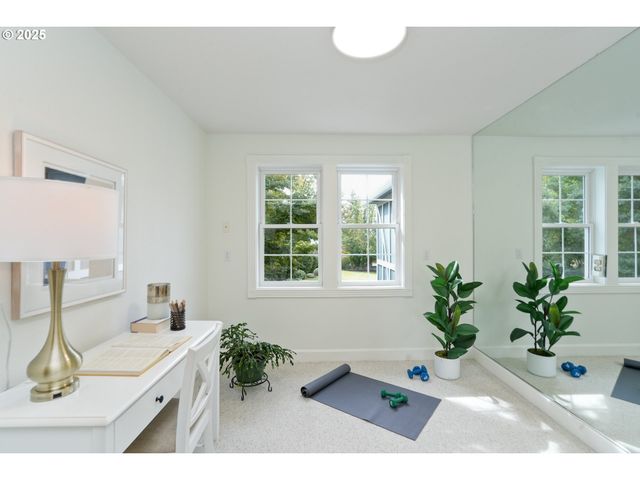 36313 BLUEBERRY Dr, Lebanon, OR 97355