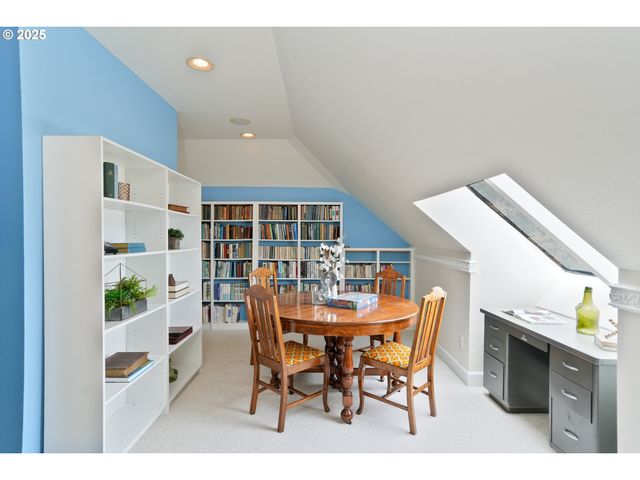 36313 BLUEBERRY Dr, Lebanon, OR 97355