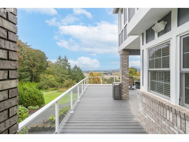 36313 BLUEBERRY Dr, Lebanon, OR 97355