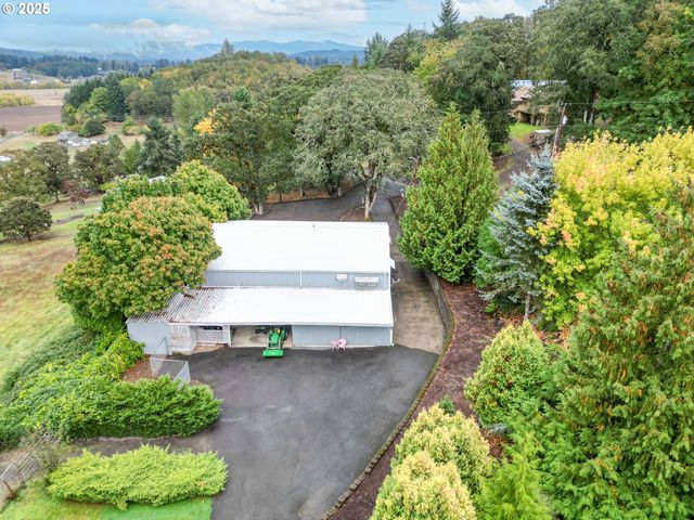 36313 BLUEBERRY Dr, Lebanon, OR 97355