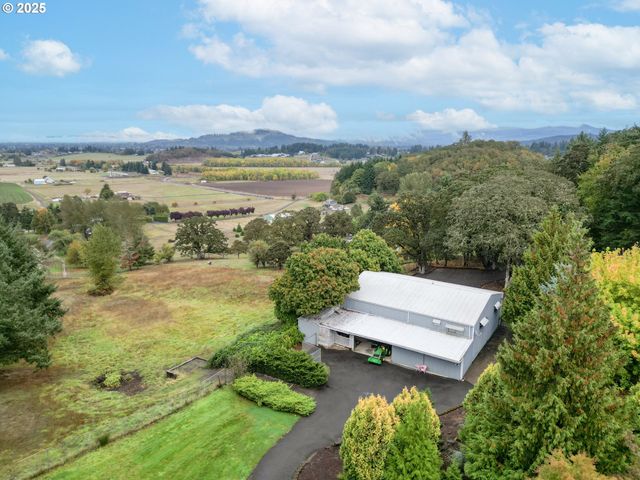 36313 BLUEBERRY Dr, Lebanon, OR 97355