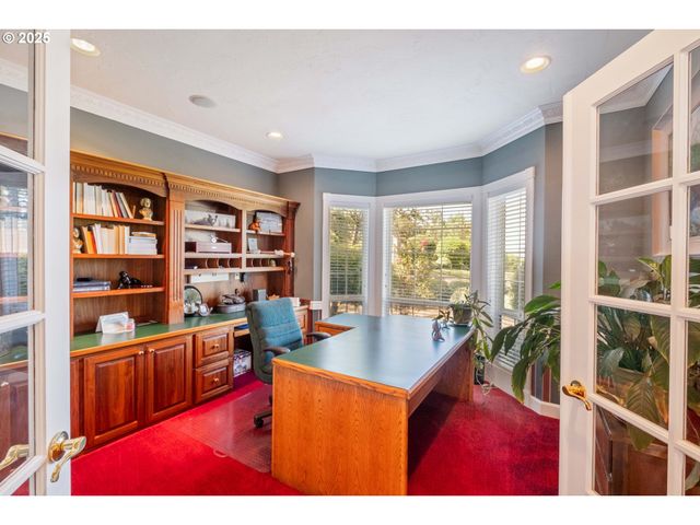 36313 BLUEBERRY Dr, Lebanon, OR 97355