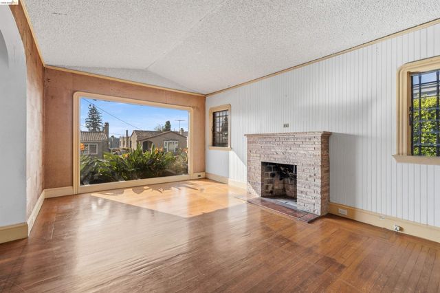 2939 57Th Ave, Oakland, CA 94605