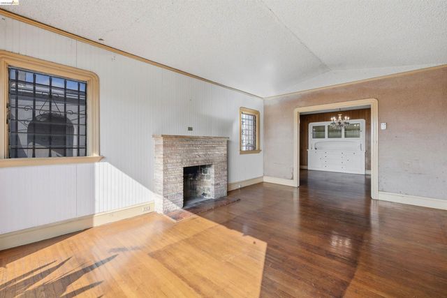 2939 57Th Ave, Oakland, CA 94605