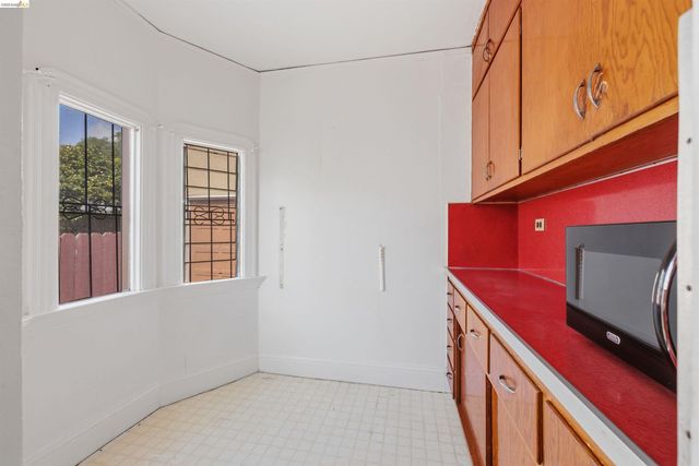 2939 57Th Ave, Oakland, CA 94605