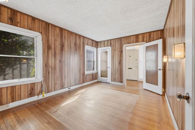 2939 57Th Ave, Oakland, CA 94605