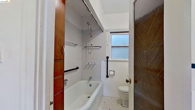 2939 57Th Ave, Oakland, CA 94605