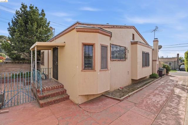 2939 57Th Ave, Oakland, CA 94605