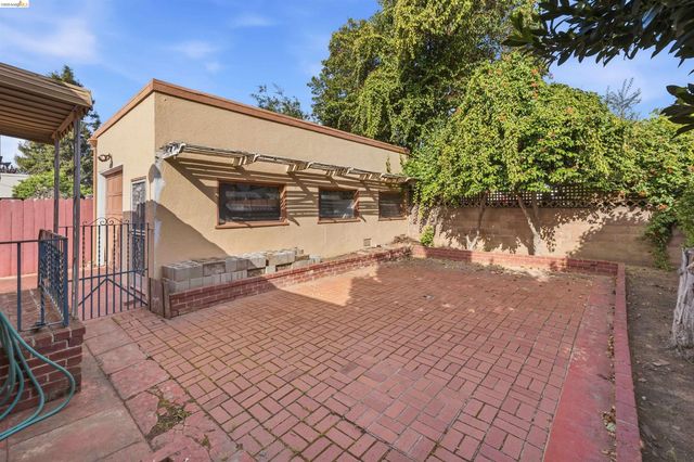 2939 57Th Ave, Oakland, CA 94605